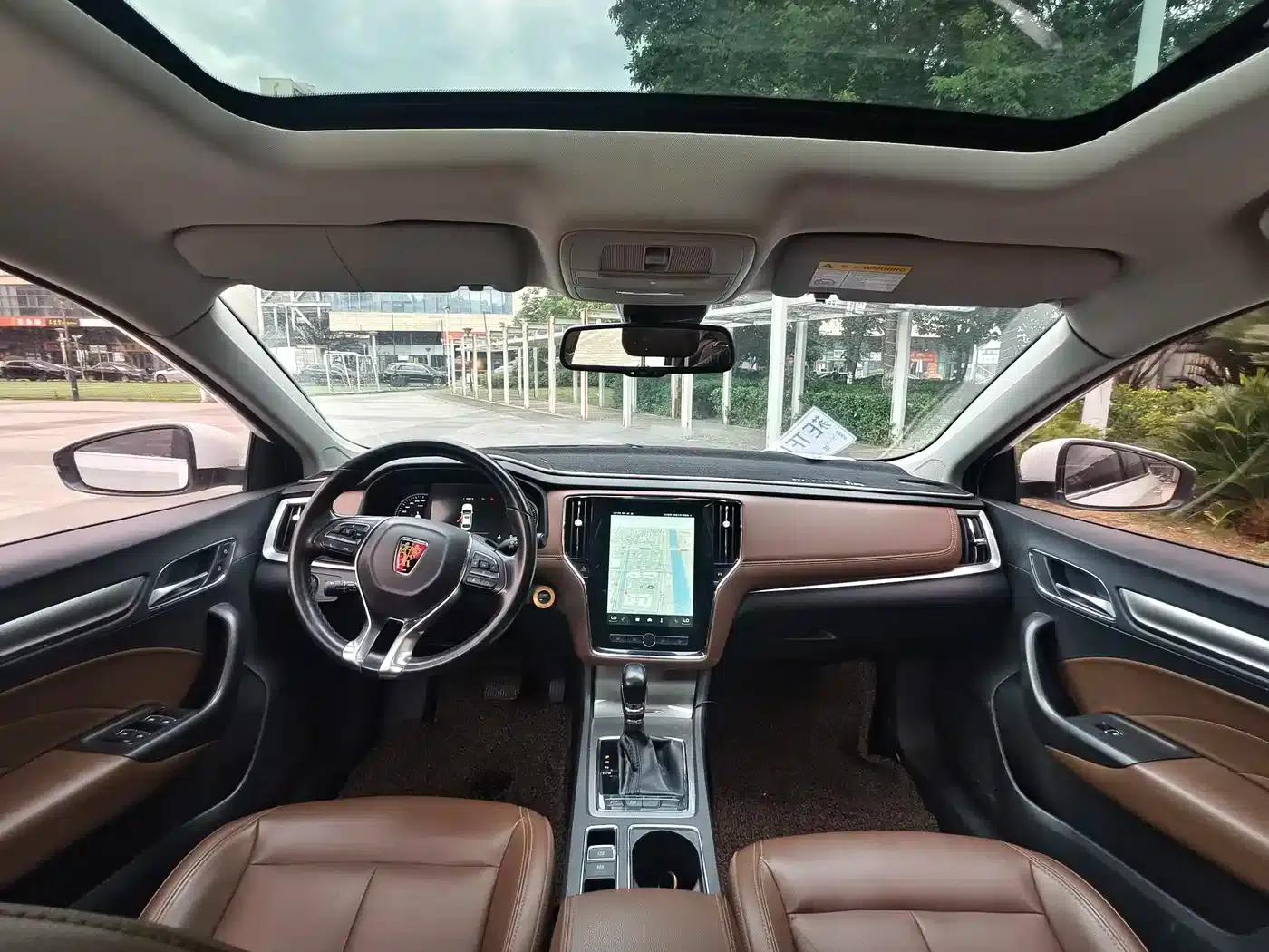 Roewe i6 Classic 2017 20T Automatic Internet Smart Supreme Edition — миниатюра 10