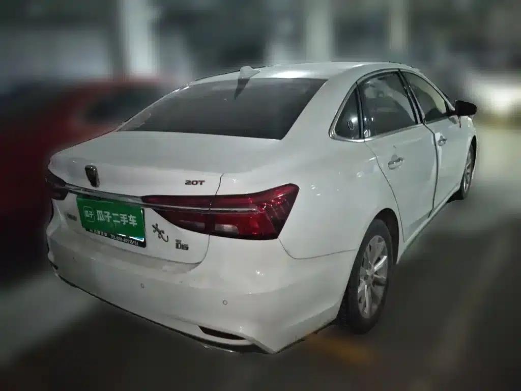 Roewe i6 Classic 2017 20T Automatic Internet Smart Edition — миниатюра 4