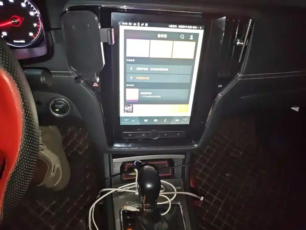 Roewe i6 Classic 2017 20T Automatic Internet Smart Edition — миниатюра 9