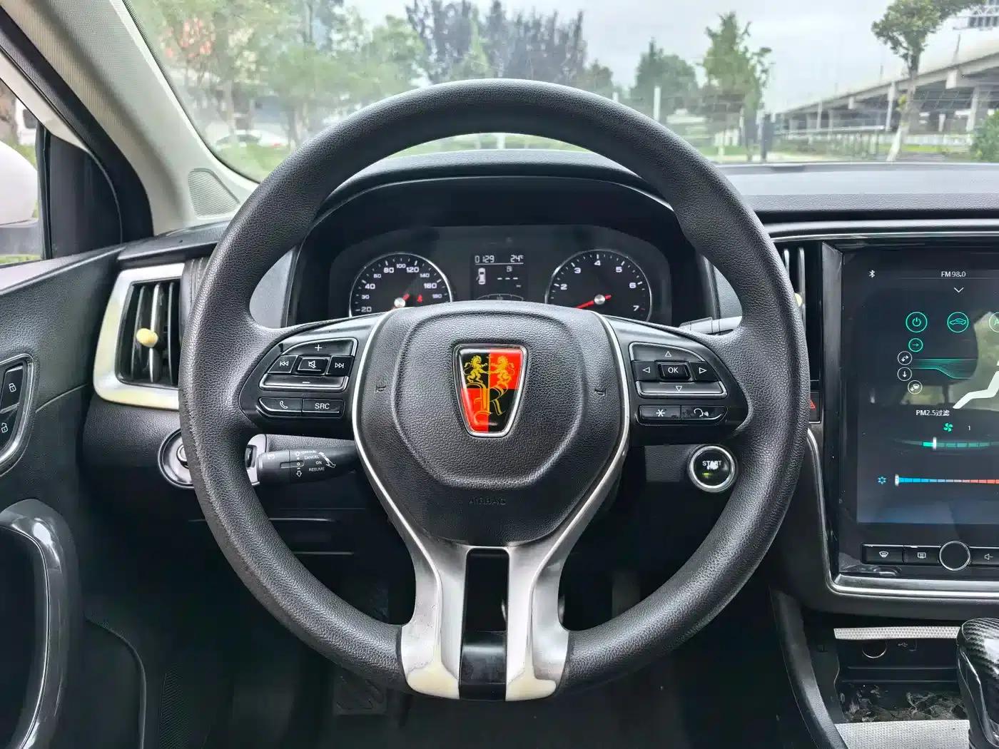 Roewe i6 Classic 2020 PLUS 1.6L CVT 4G Connected Glory Holographic Edition — миниатюра 9