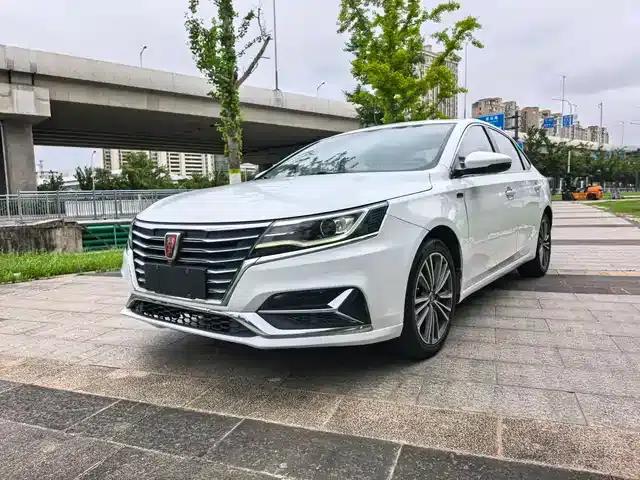 Roewe i6 Classic 2020 PLUS 1.6L CVT 4G Connected Glory Holographic Edition