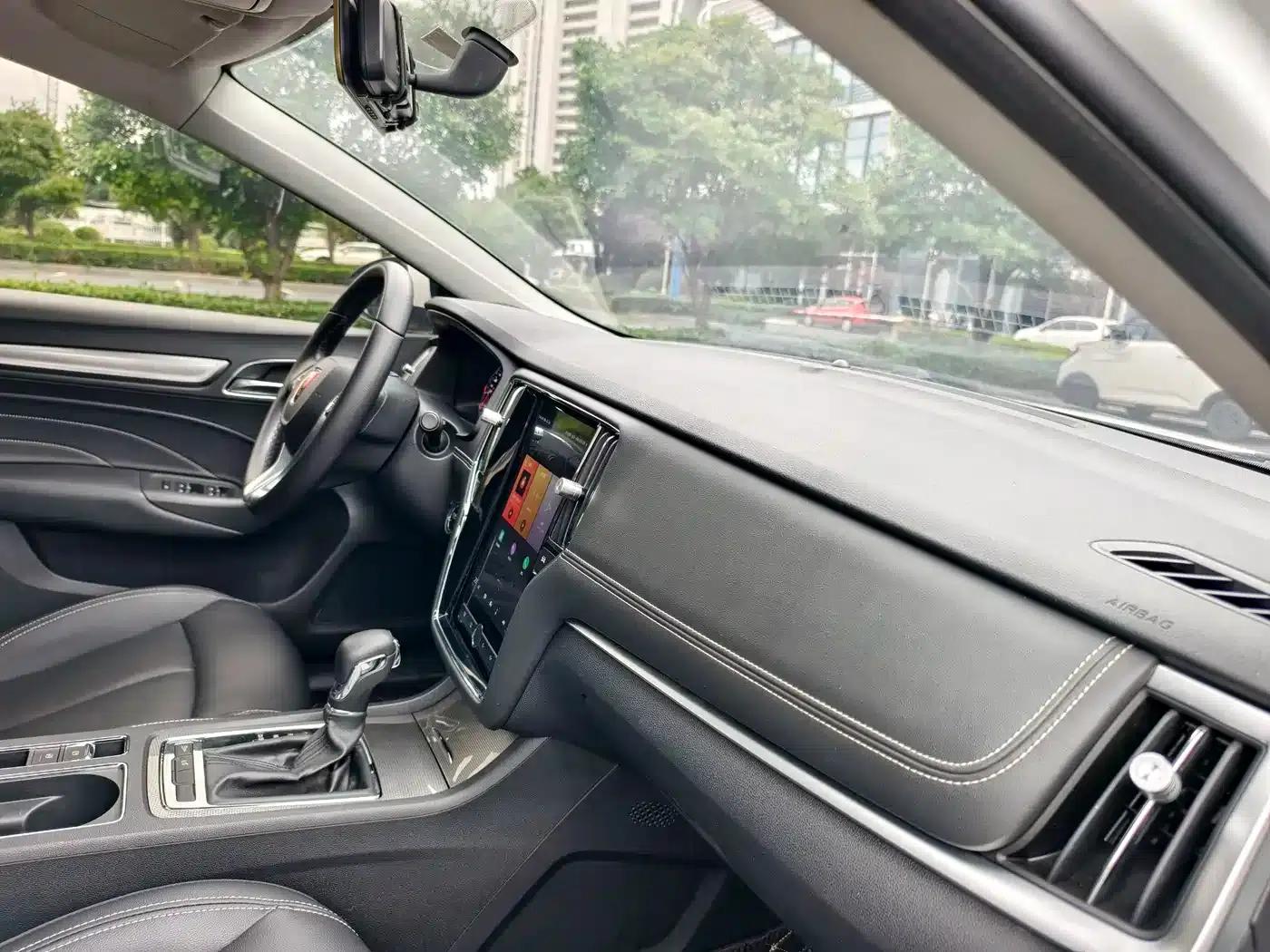Roewe i6 Classic 2018 20T Automatic Internet Smart Edition — миниатюра 18
