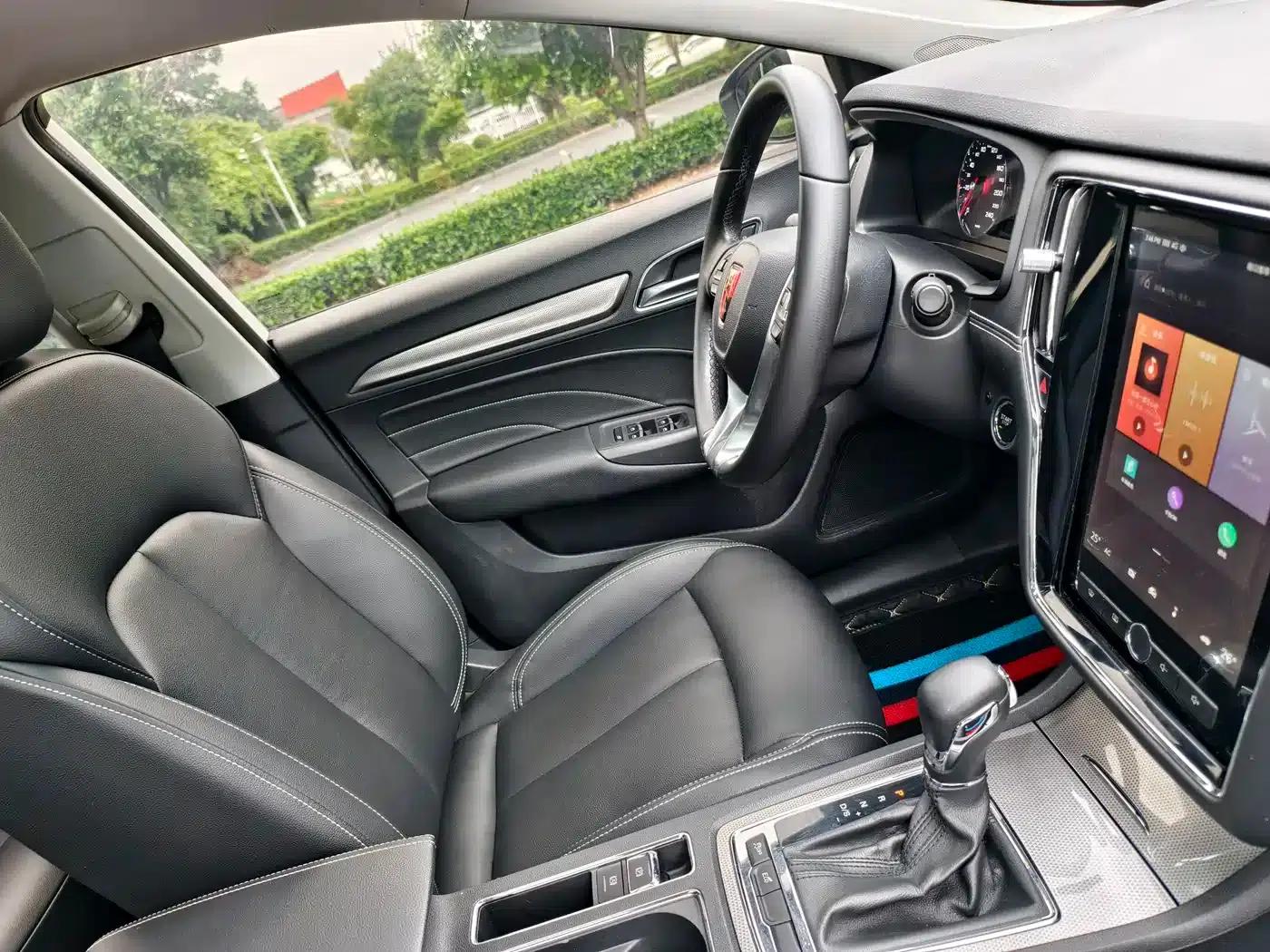 Roewe i6 Classic 2018 20T Automatic Internet Smart Edition — миниатюра 22