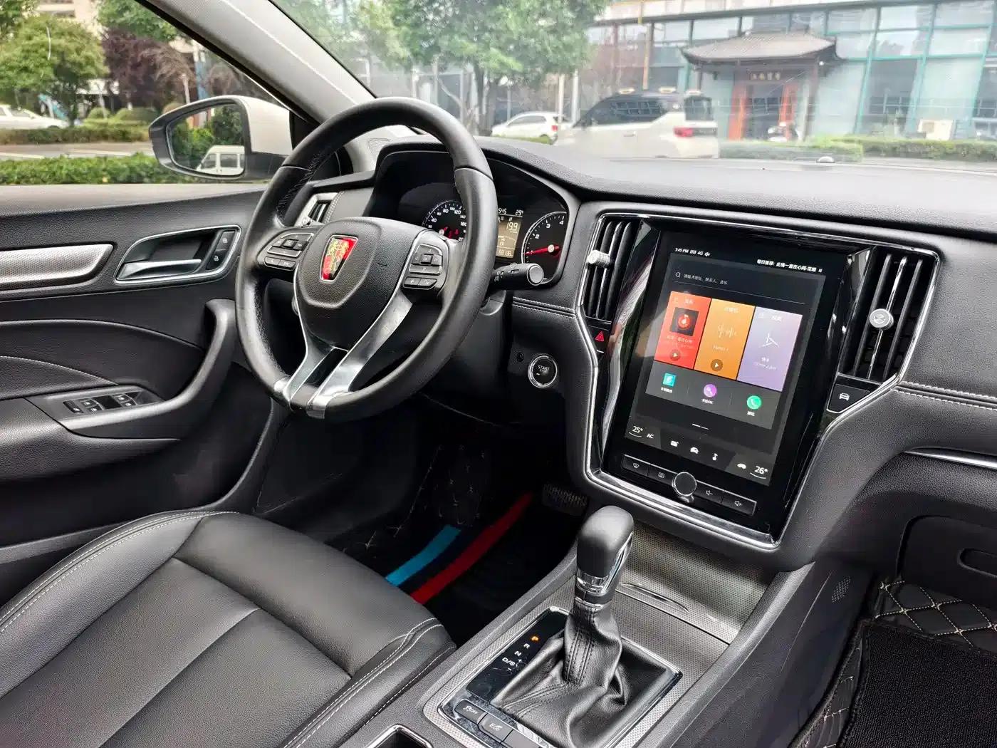 Roewe i6 Classic 2018 20T Automatic Internet Smart Edition — миниатюра 27