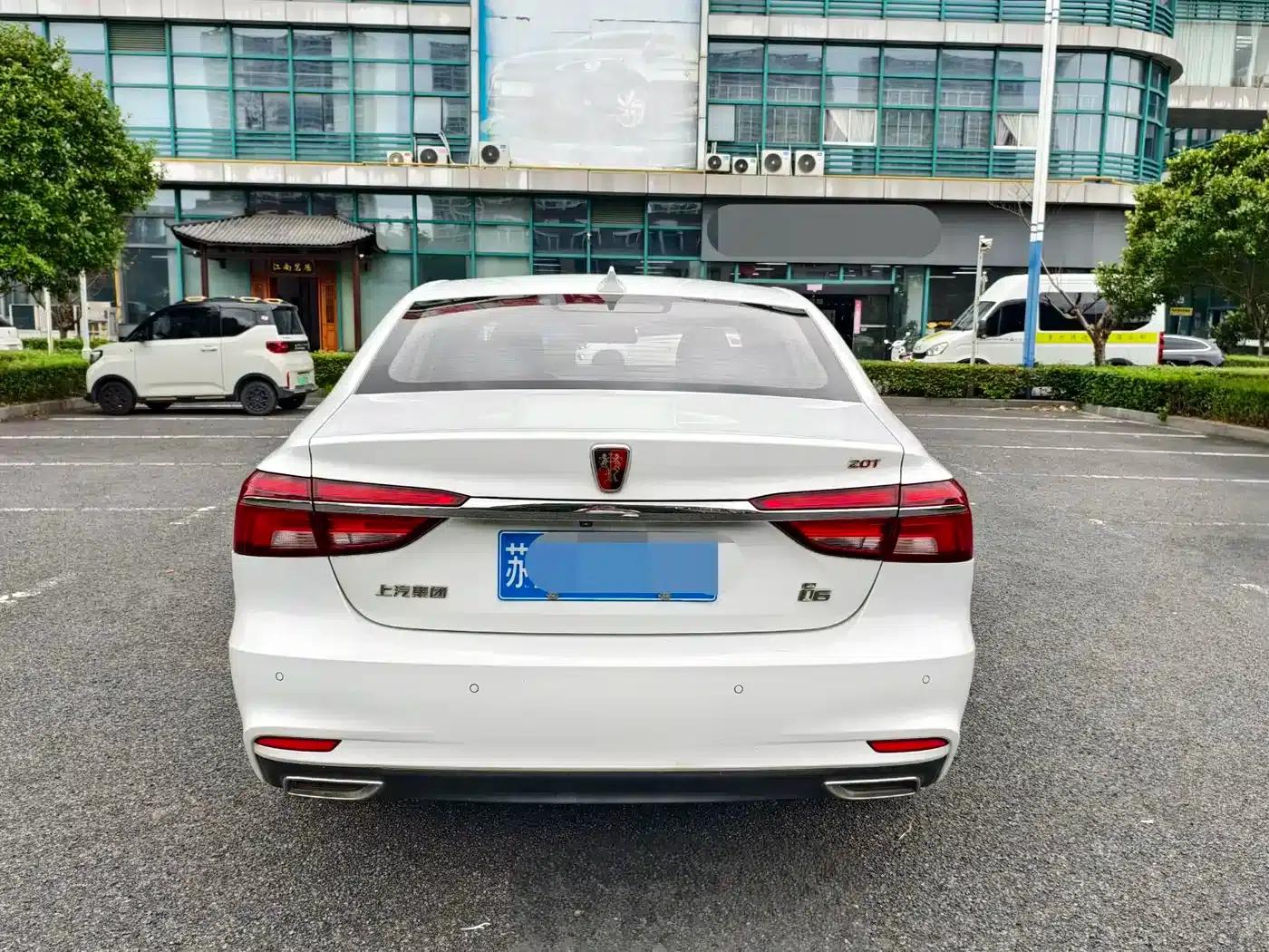 Roewe i6 Classic 2018 20T Automatic Internet Smart Edition — миниатюра 6