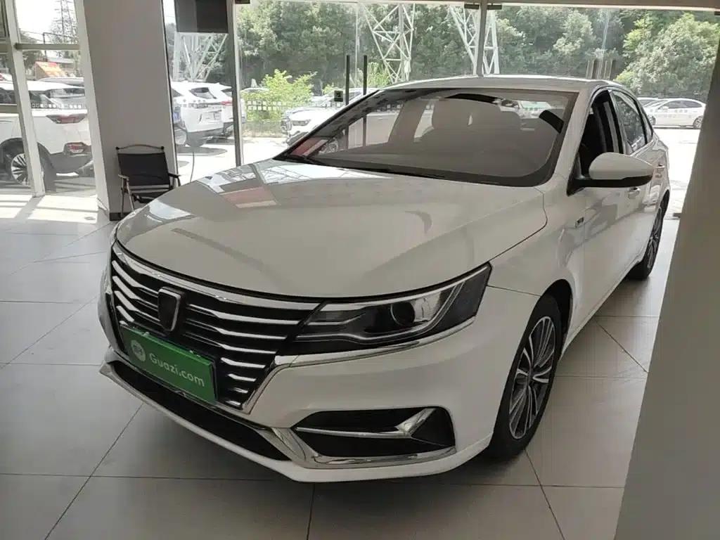 Roewe i6 Classic 2020 PLUS 1.6L CVT 4G Connected Glory Flagship Edition — миниатюра 1