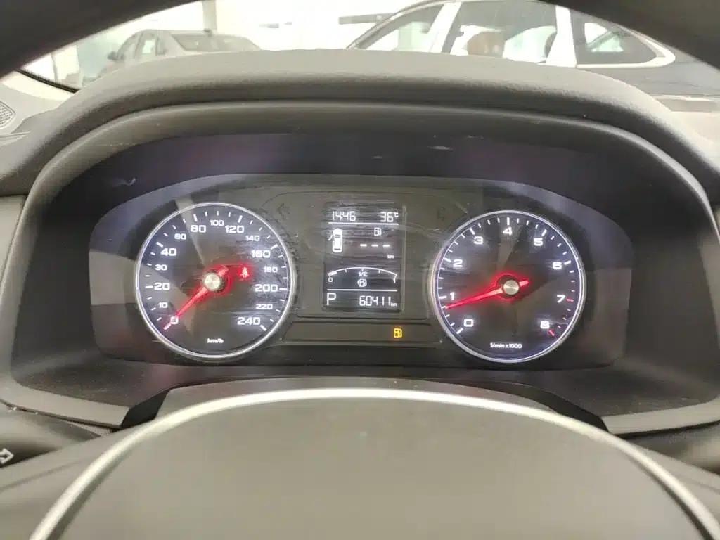 Roewe i6 Classic 2020 PLUS 1.6L CVT 4G Connected Glory Flagship Edition — миниатюра 12