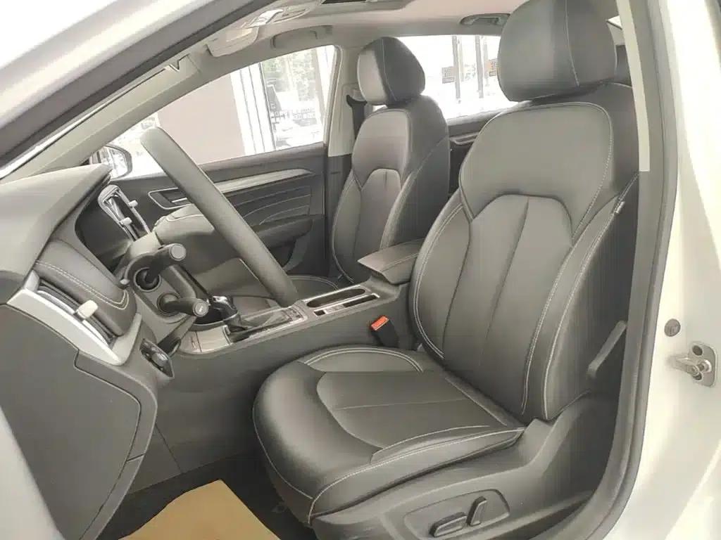 Roewe i6 Classic 2020 PLUS 1.6L CVT 4G Connected Glory Flagship Edition — миниатюра 15