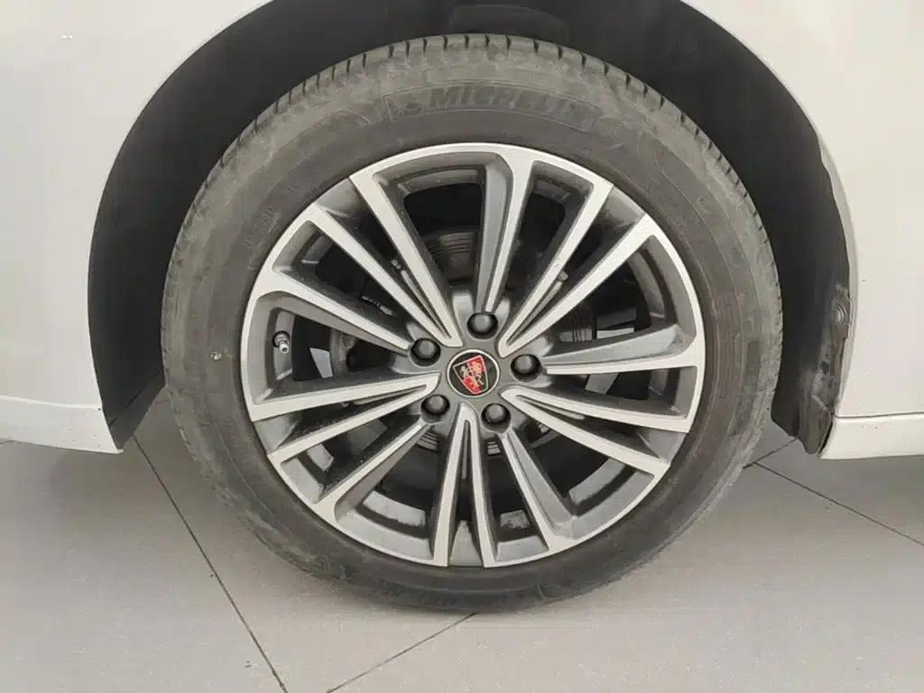 Roewe i6 Classic 2020 PLUS 1.6L CVT 4G Connected Glory Flagship Edition — миниатюра 23