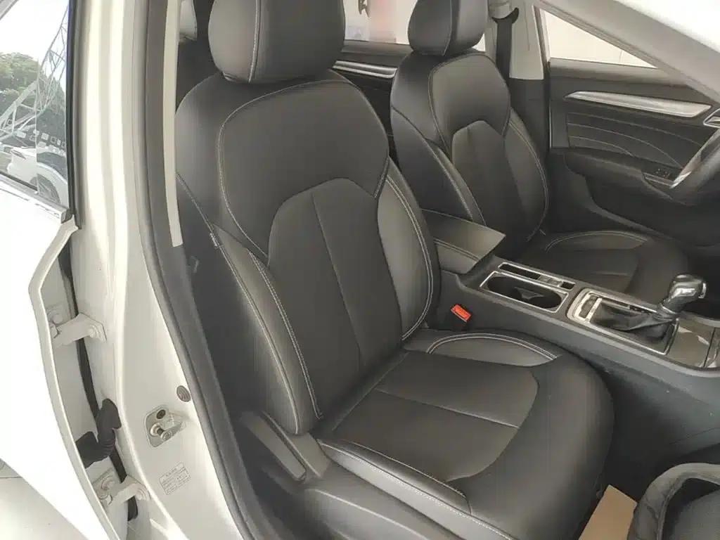 Roewe i6 Classic 2020 PLUS 1.6L CVT 4G Connected Glory Flagship Edition — миниатюра 25