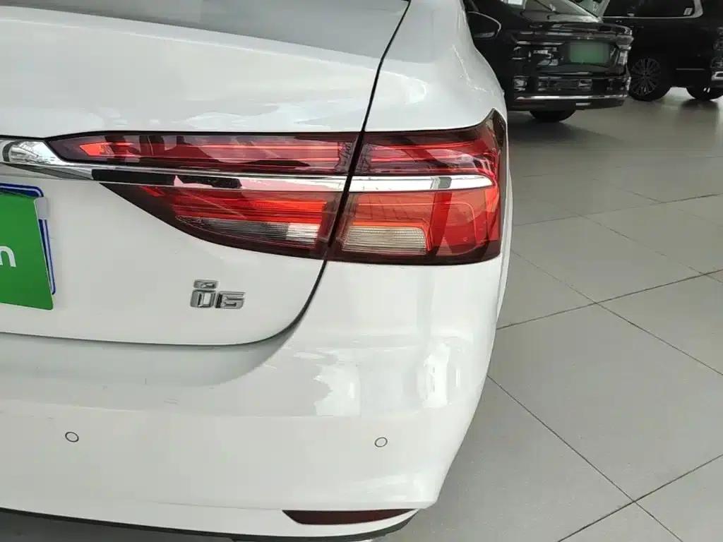 Roewe i6 Classic 2020 PLUS 1.6L CVT 4G Connected Glory Flagship Edition — миниатюра 8