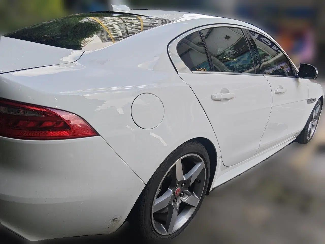 Jaguar XE 2017 2.0T 200 PS R-Sport — миниатюра 6