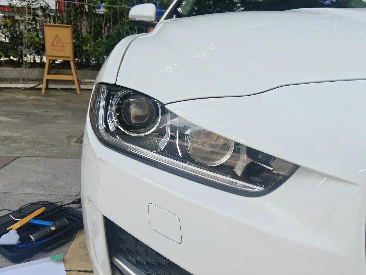 Jaguar XE 2017 2.0T 200 PS R-Sport — миниатюра 7