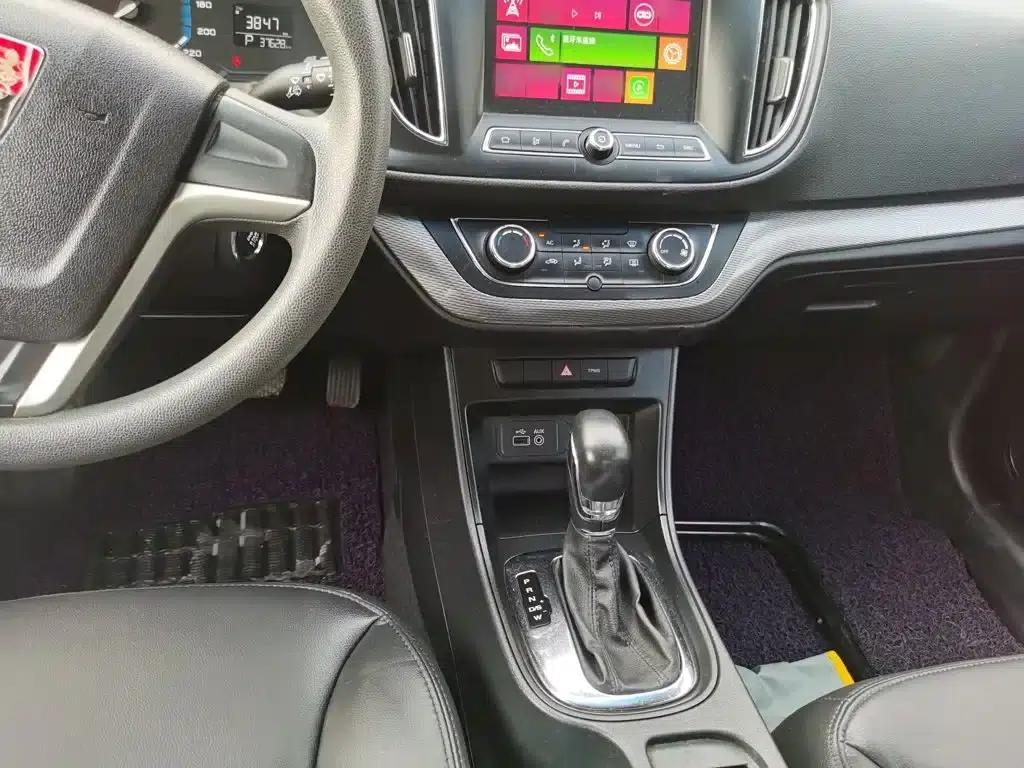 Roewe 360 2015 1.5L Automatic Deluxe Edition — миниатюра 13