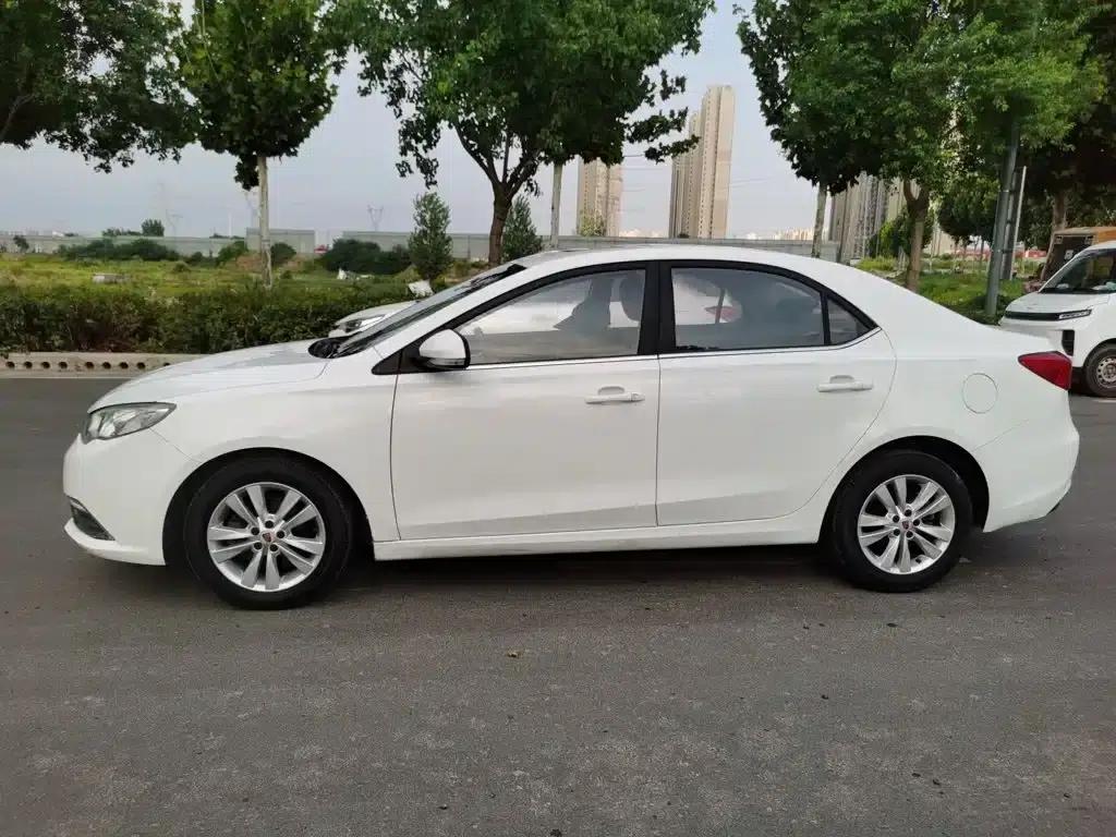 Roewe 360 2015 1.5L Automatic Deluxe Edition — миниатюра 17