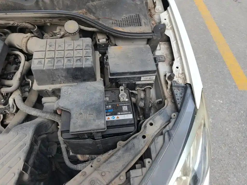 Roewe 360 2015 1.5L Automatic Deluxe Edition — миниатюра 3