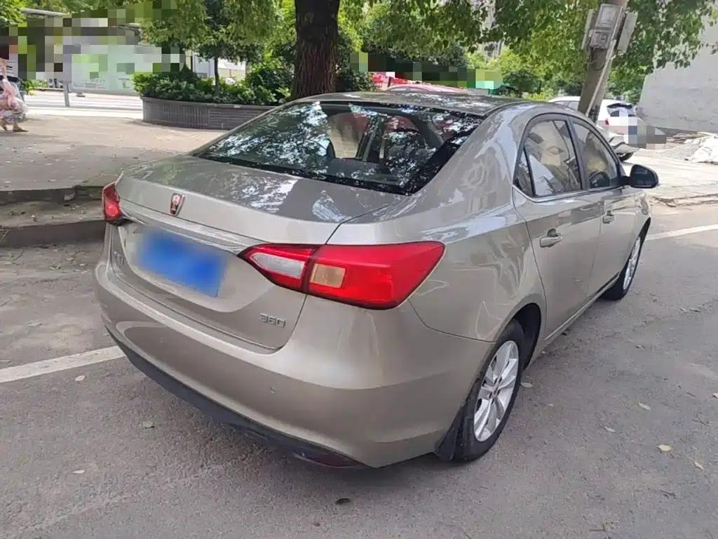 Roewe 360 2016 1.5L Manual Smart Screen Edition — миниатюра 7
