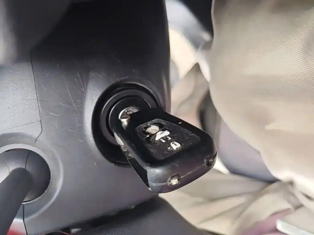 Roewe 360 2016 1.5L Manual Smart Screen Edition — миниатюра 9