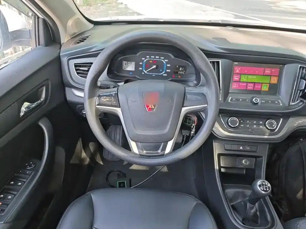 Roewe 360 2015 1.5L Manual Deluxe Edition — миниатюра 11