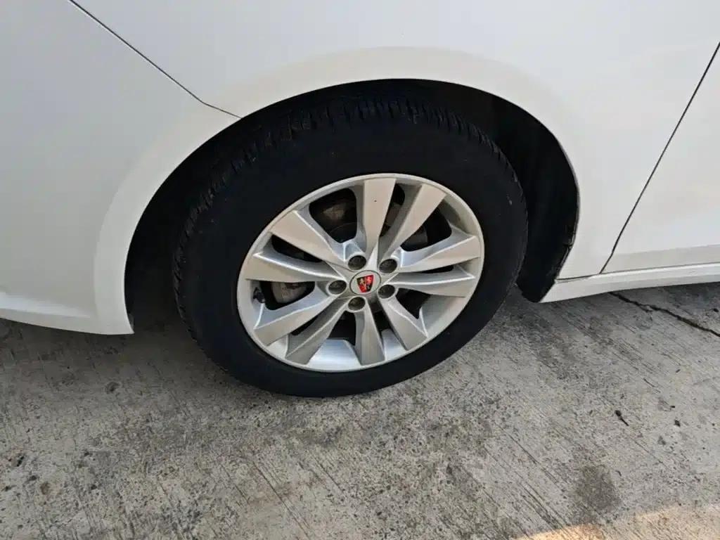 Roewe 360 2015 1.5L Manual Deluxe Edition — миниатюра 23