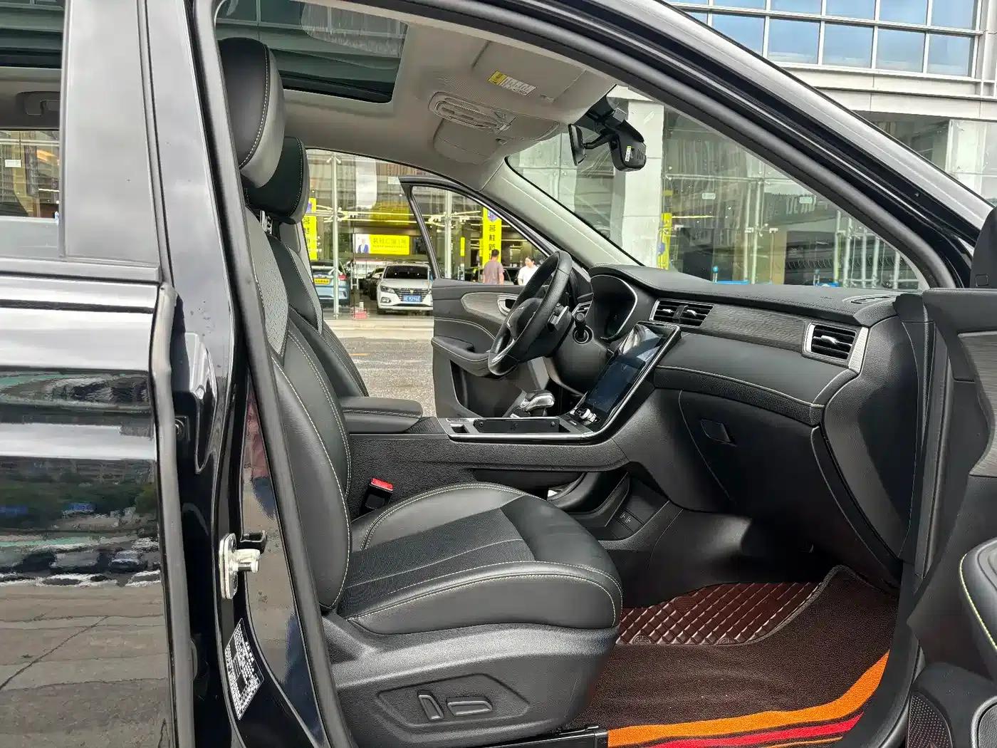Roewe RX5 New Energy 2020 ePLUS National Trend Ronglin Luxury Edition — миниатюра 9
