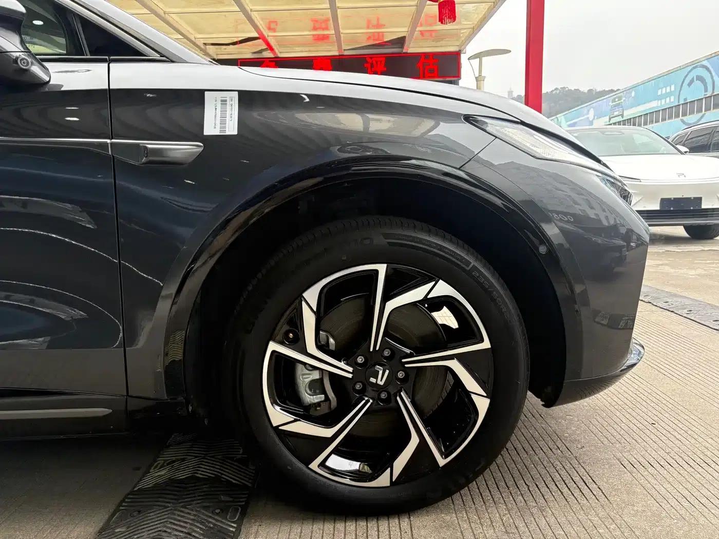 Feifan R7 2023 Rear-Wheel Drive Screen Dominator Edition — миниатюра 2
