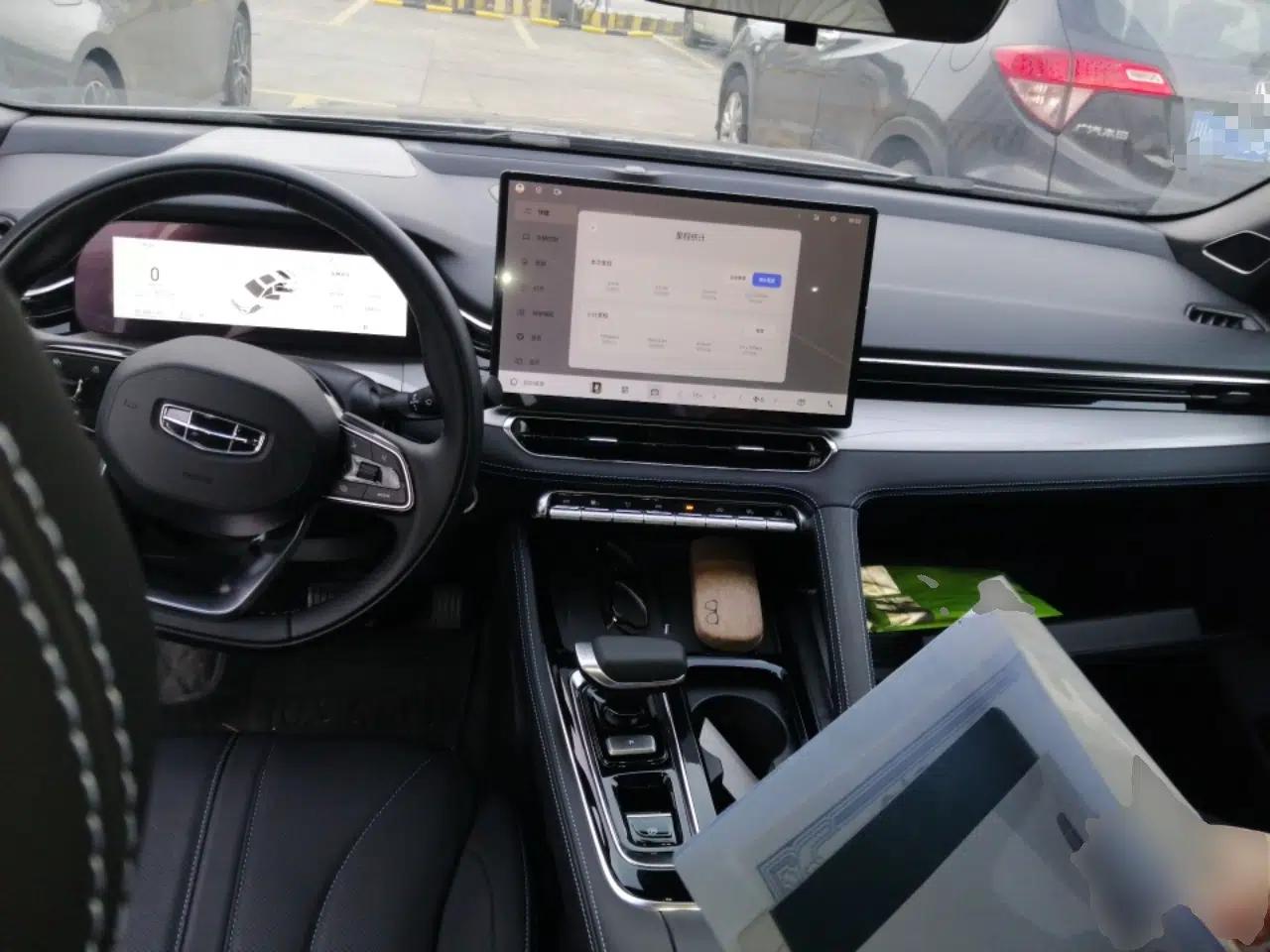 Geely Auto Preface 2026 Model Oriental Yao 1.5TD Kunlun Edition — миниатюра 9