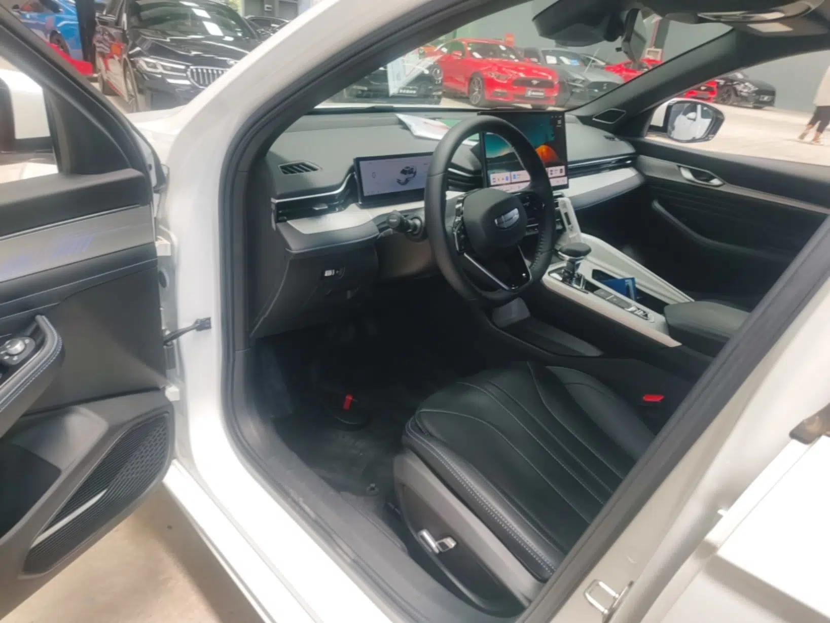 Geely Auto Preface 2025 Dongfang Yao 1.5TD Fuyao Edition — миниатюра 18
