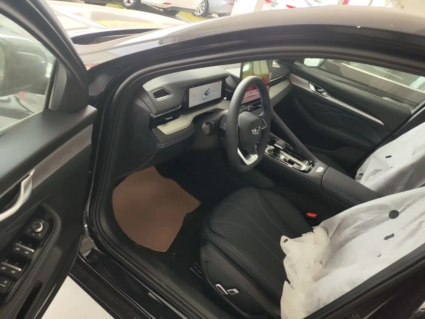 Geely Auto Preface 2026 Model Oriental Yao 1.5TD Fuyao Edition — миниатюра 18