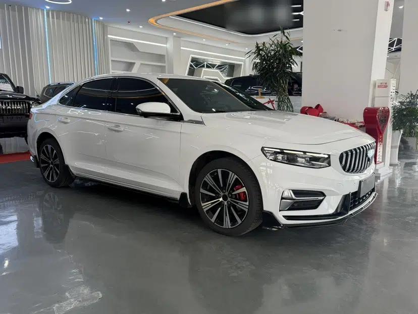 Geely Auto Preface 2025 Dongfang Yao 1.5TD Kunlun Edition — миниатюра 3
