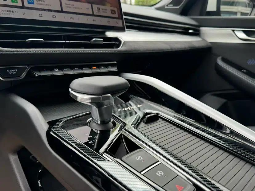Geely Auto Preface 2025 Dongfang Yao 2.0TD Lanxing Edition — миниатюра 10