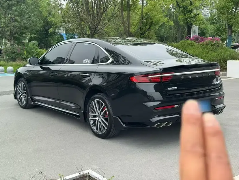 Geely Auto Preface 2023 1.5TD Kunlun Edition — миниатюра 4