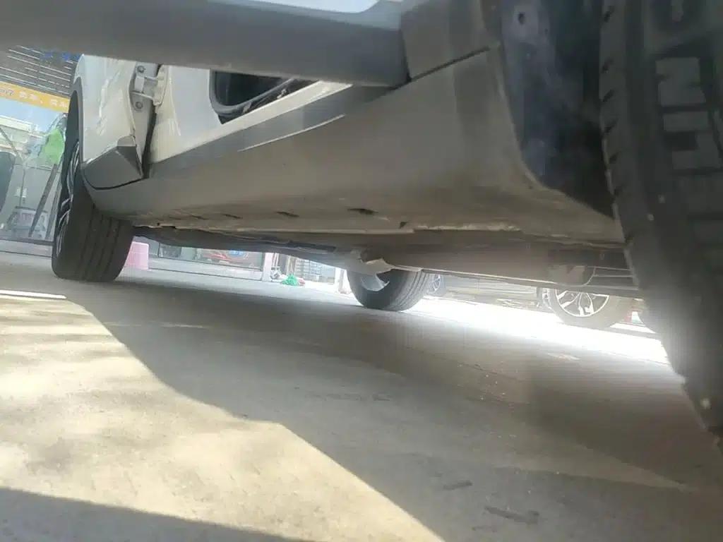 Roewe RX3 2020 1.6L CVT 4G Connected Super Cool Elite Edition — миниатюра 21