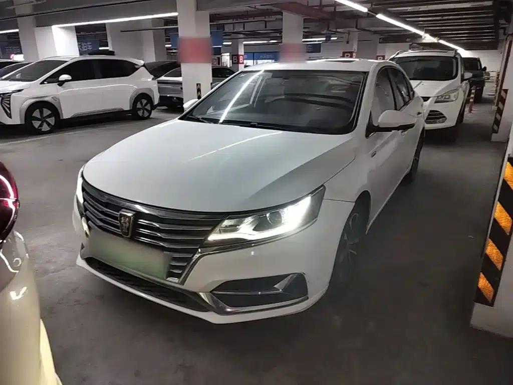 Roewe i6 New Energy 2019 PLUS 50T 4G Connected Glory Luxury Edition — миниатюра 2