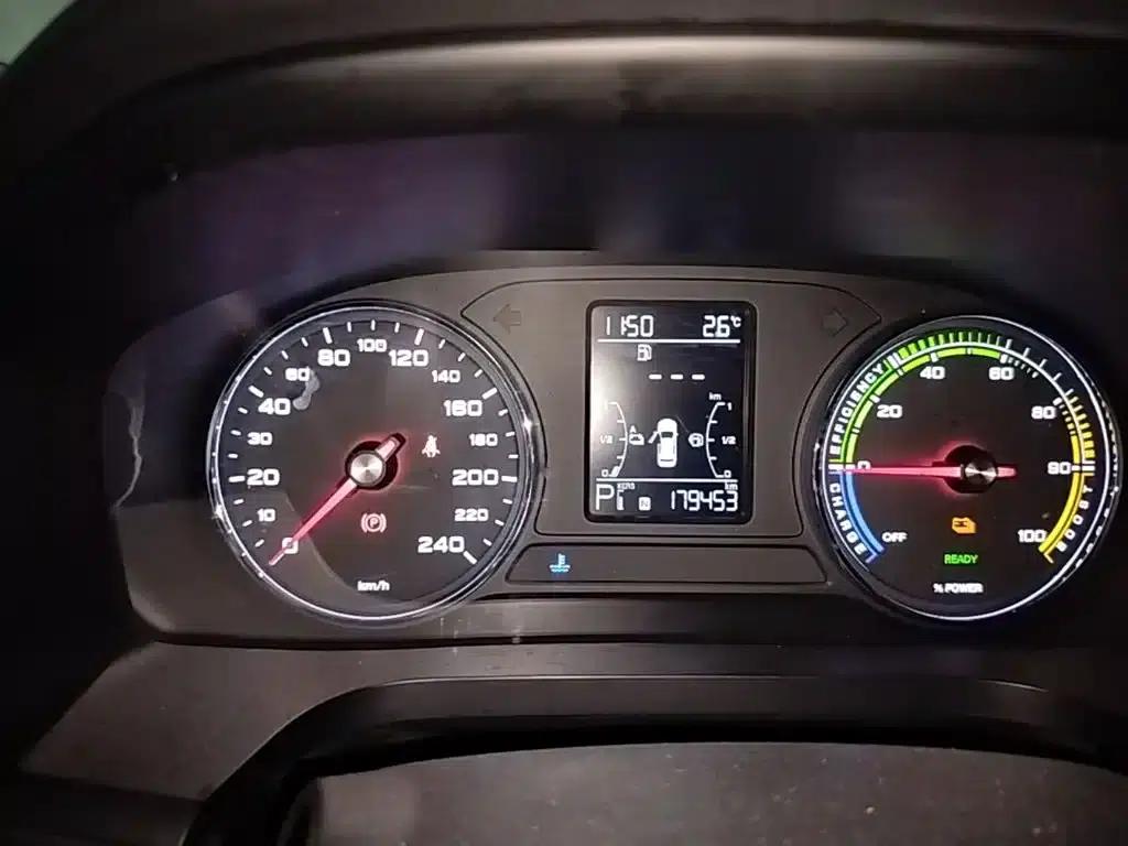 Roewe i6 New Energy 2019 PLUS 50T 4G Connected Glory Luxury Edition — миниатюра 12