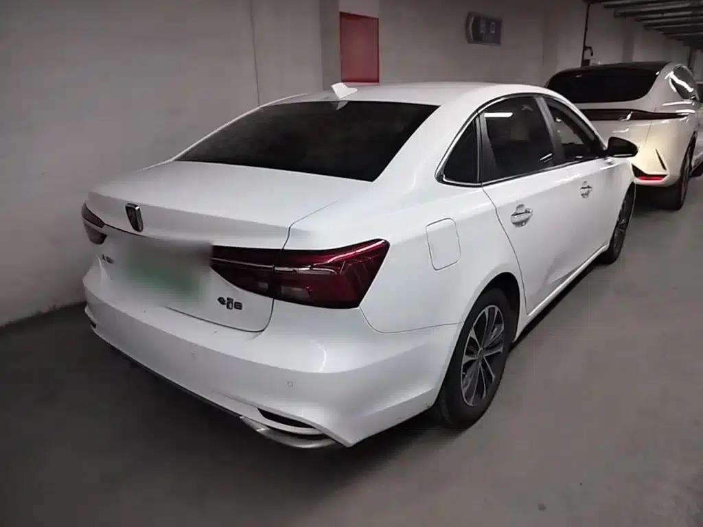 Roewe i6 New Energy 2019 PLUS 50T 4G Connected Glory Luxury Edition — миниатюра 7
