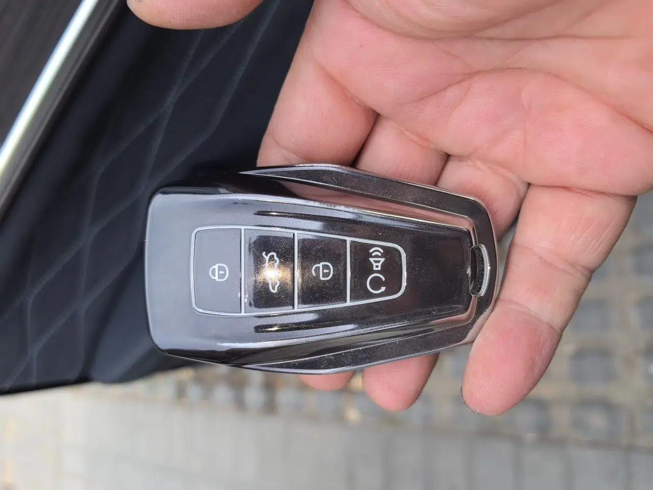 Geely Auto Monjaro L 2025 Dongfang Yao 2.0TD Automatic Lanxing Edition — миниатюра 17