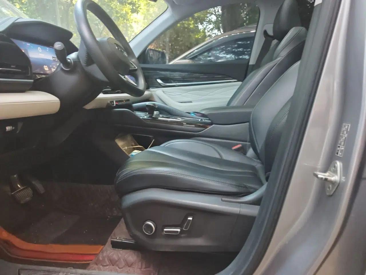 Geely Auto Monjaro L 2023 2.0TD High-Power Automatic Two-Wheel Drive Flagship Version — миниатюра 14