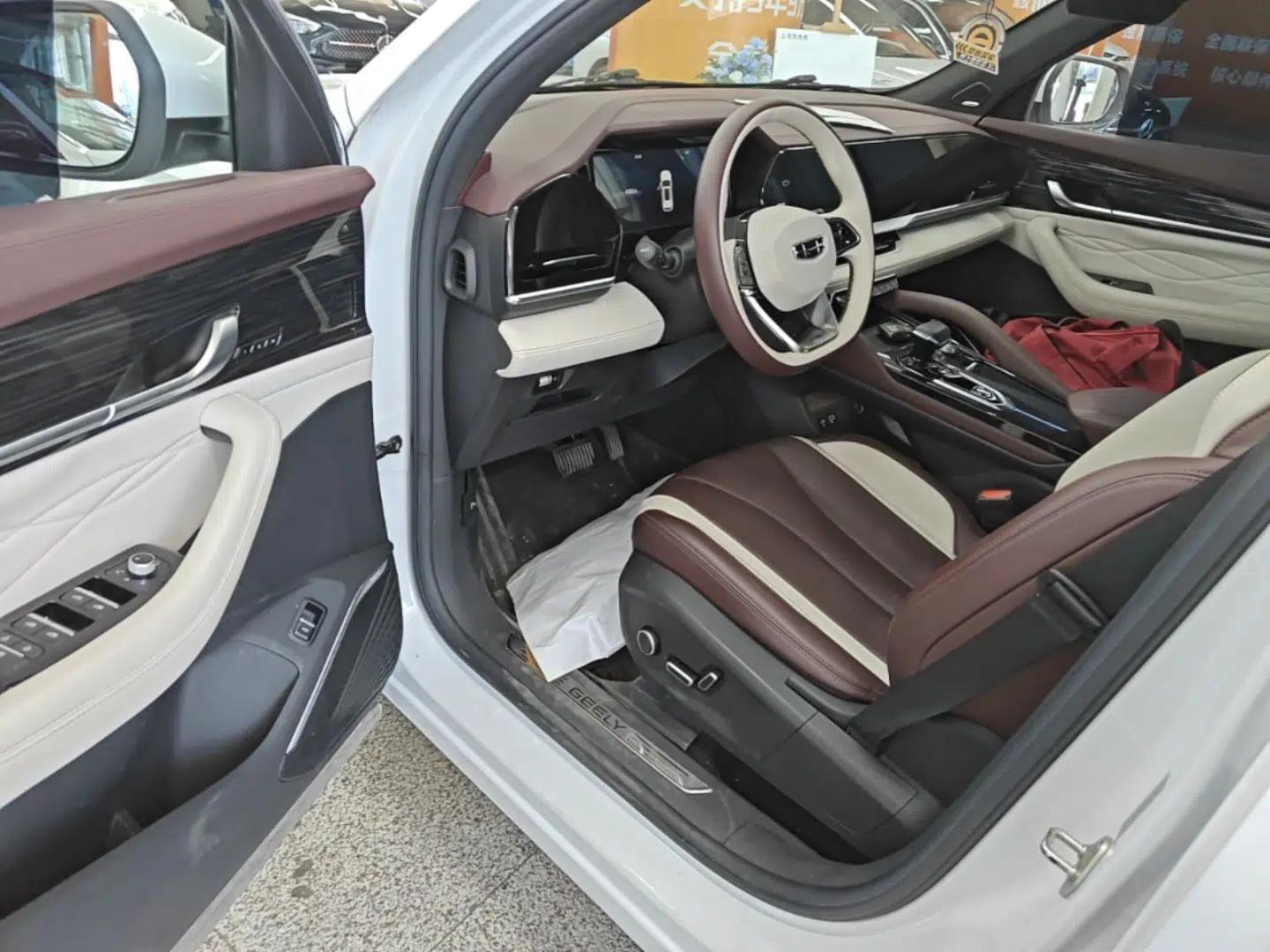 Geely Auto Monjaro L 2021 2.0TD DCT EVO Two-Wheel Drive Smart Luxury Version — миниатюра 18