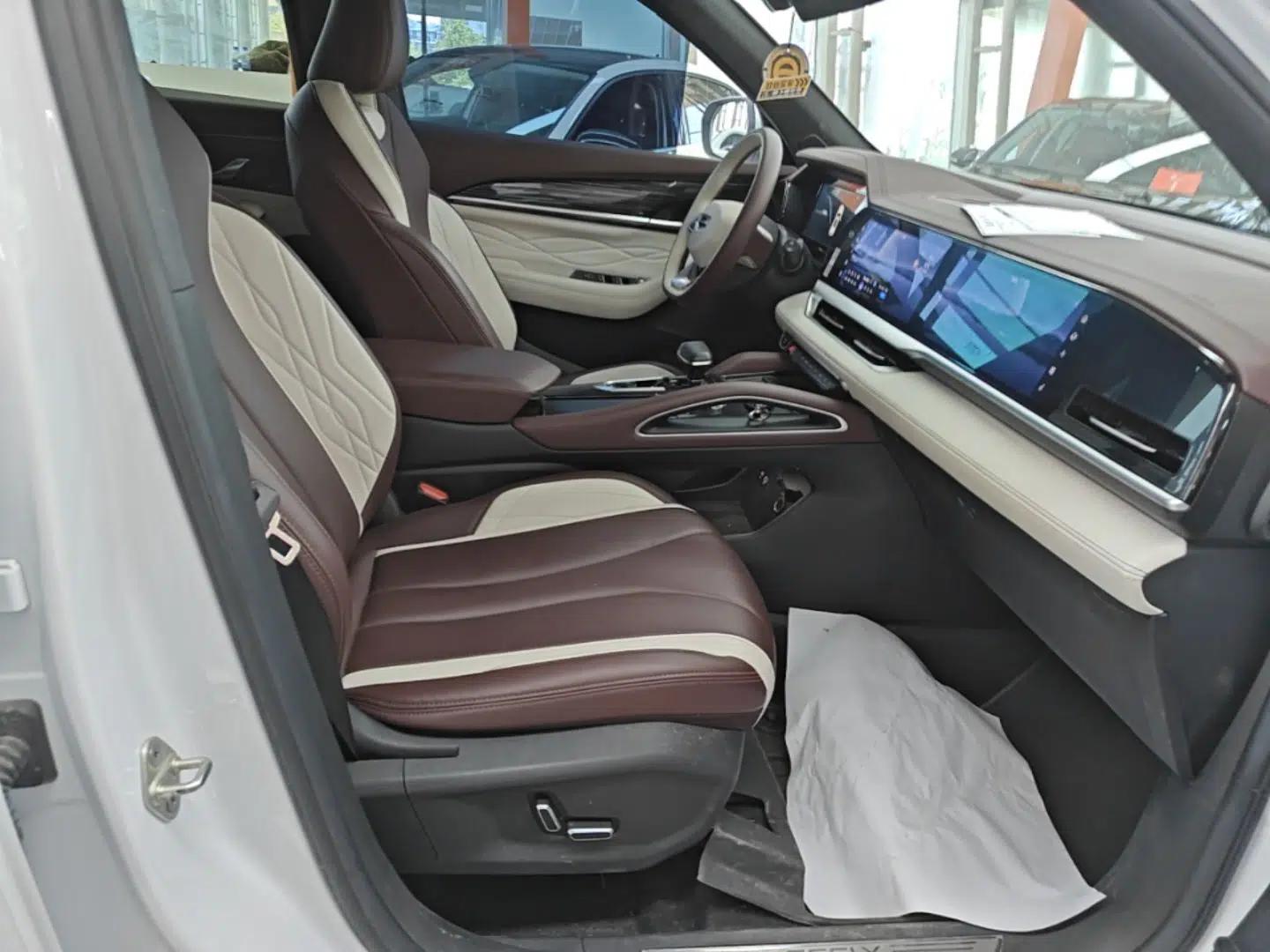 Geely Auto Monjaro L 2021 2.0TD DCT EVO Two-Wheel Drive Smart Luxury Version — миниатюра 19