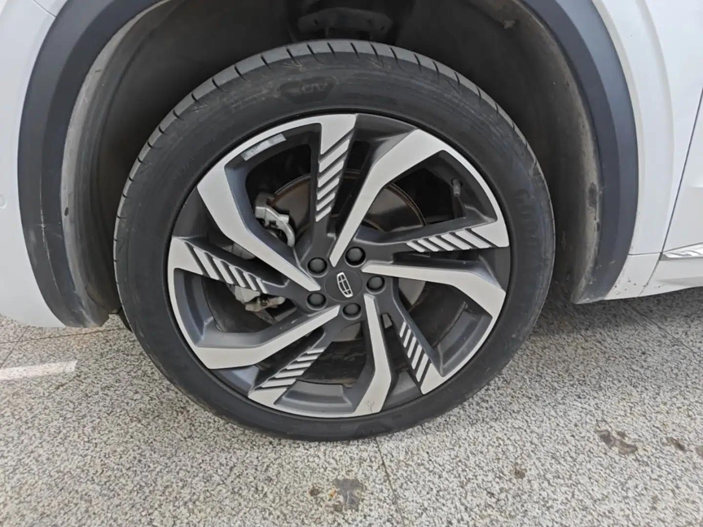 Geely Auto Monjaro L 2021 2.0TD DCT EVO Two-Wheel Drive Smart Luxury Version — миниатюра 10
