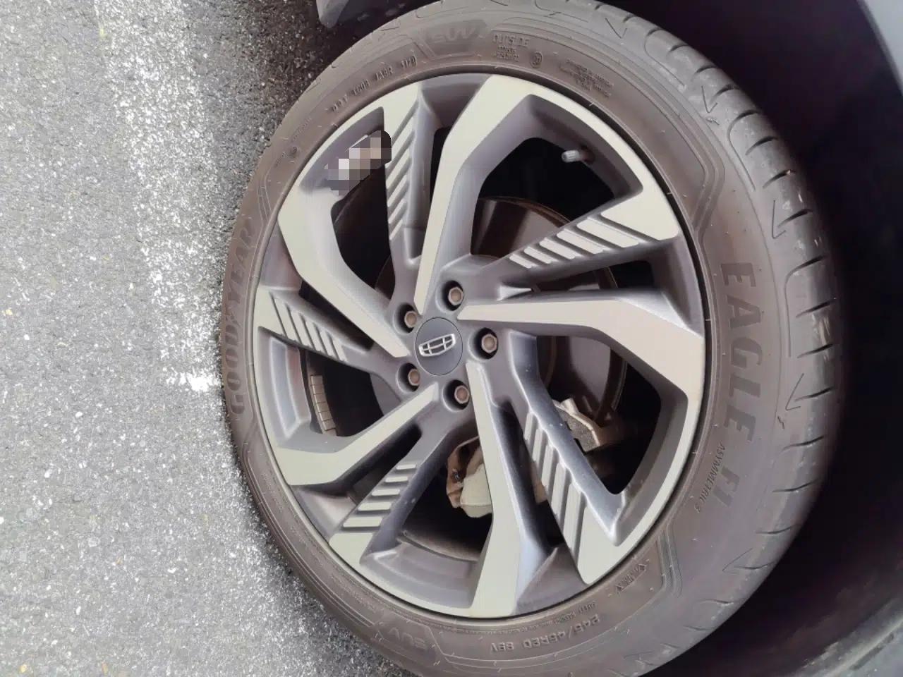 Geely Auto Monjaro L 2024 2.0TD High-Power Automatic Two-Wheel Drive Skyline Edition — миниатюра 8