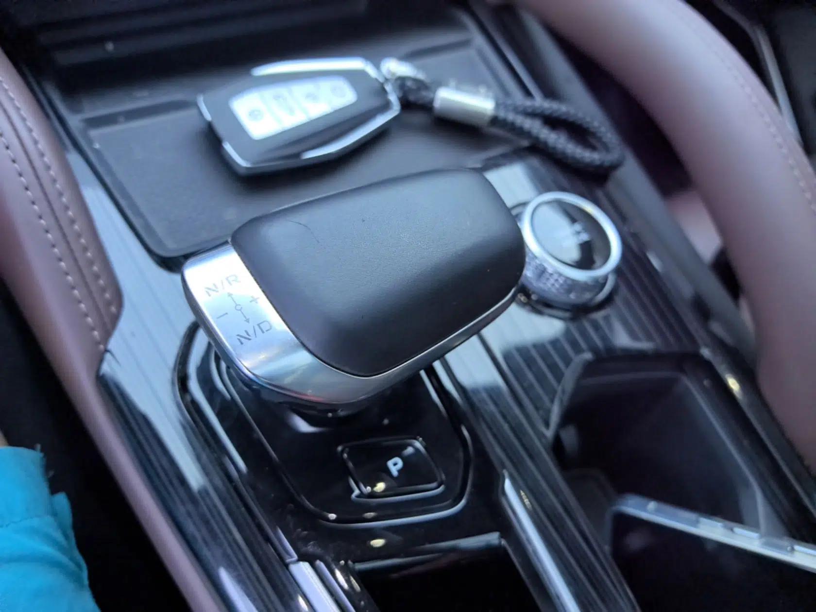 Geely Auto Monjaro L 2021 2.0TD DCT EVO Two-Wheel-Drive Flagship Version — миниатюра 16