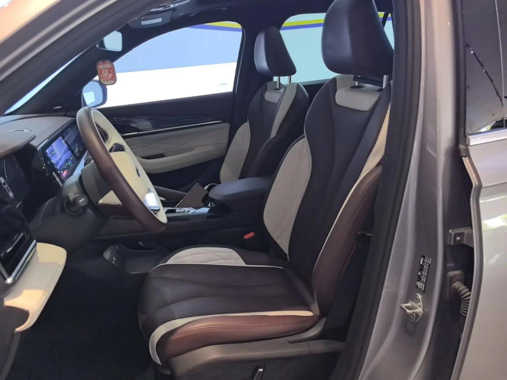 Geely Auto Monjaro L 2021 2.0TD DCT EVO Two-Wheel-Drive Flagship Version — миниатюра 17