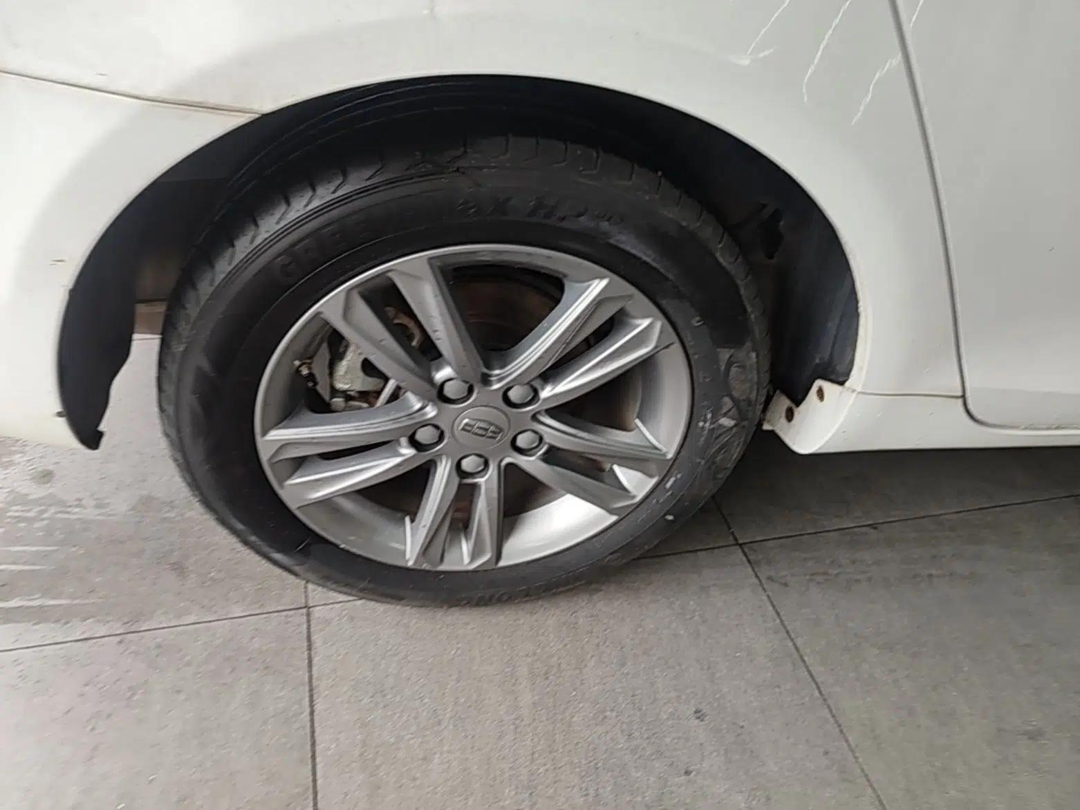 Geely Auto Emgrand 2017 Sedan Million Edition 1.5L CVT Upward Version — миниатюра 11