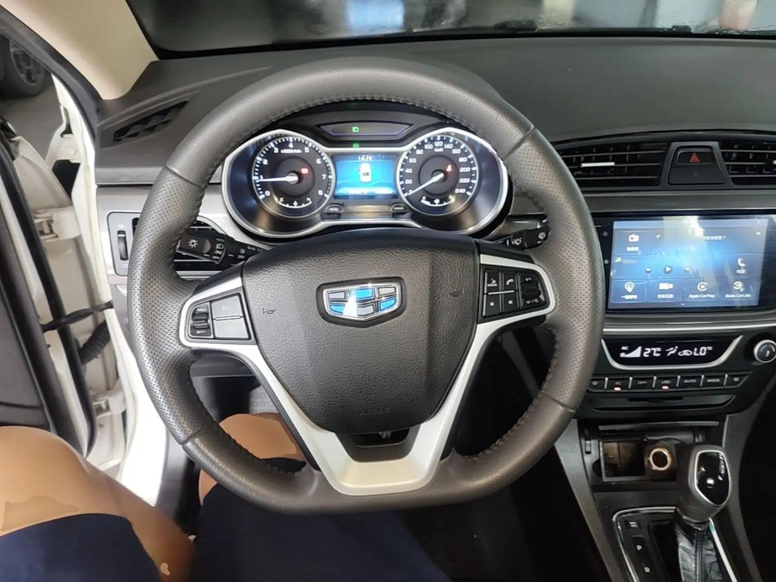 Geely Auto Emgrand 2017 Sedan Million Edition 1.5L CVT Upward Version — миниатюра 13