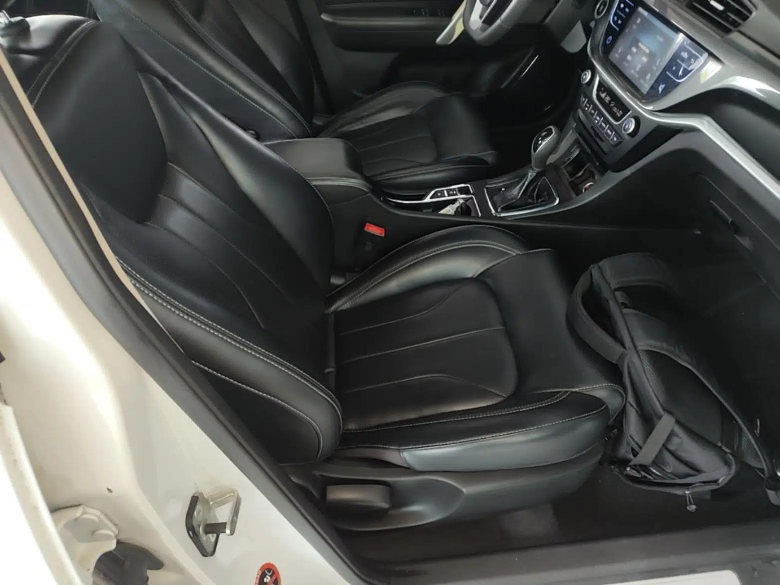 Geely Auto Emgrand 2017 Sedan Million Edition 1.5L CVT Upward Version — миниатюра 19