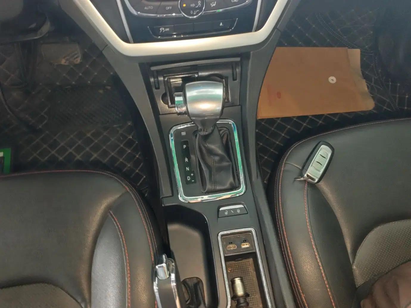 Geely Auto Emgrand 2015 Sedan 1.5L CVT Upward Version — миниатюра 16