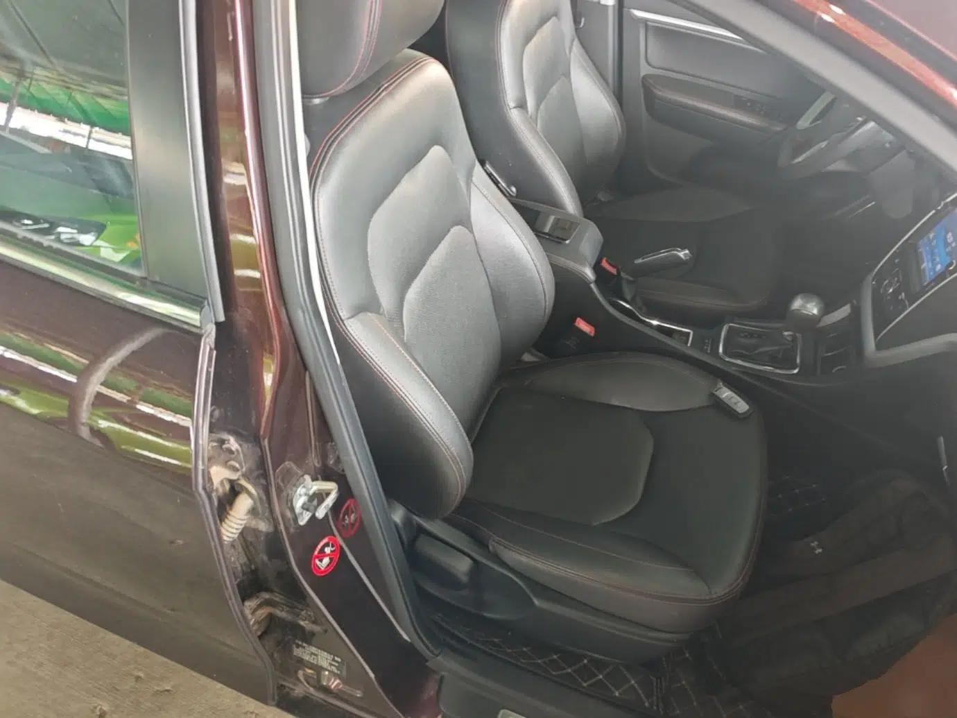 Geely Auto Emgrand 2015 Sedan 1.5L CVT Upward Version — миниатюра 19
