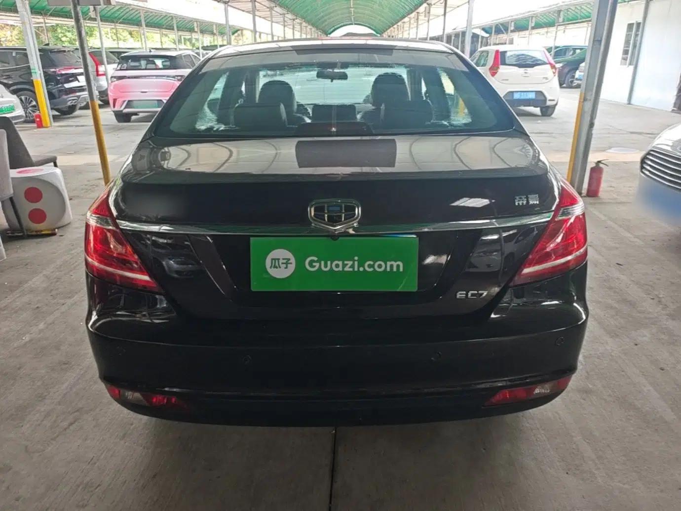 Geely Auto Emgrand 2015 Sedan 1.5L CVT Upward Version — миниатюра 5